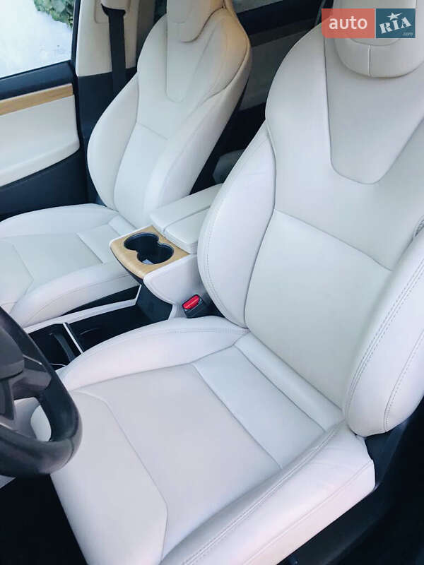 Позашляховик / Кросовер Tesla Model X 2018 в Одесі