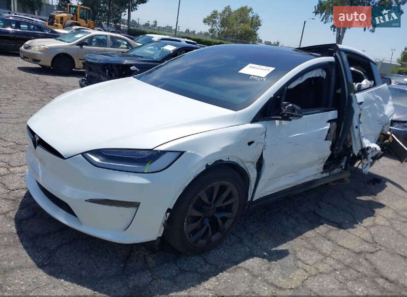 Позашляховик / Кросовер Tesla Model X 2023 в Чернівцях