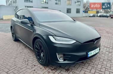 Внедорожник / Кроссовер Tesla Model X 2019 в Ровно