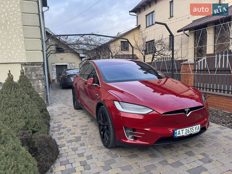 Позашляховик / Кросовер Tesla Model X 2019 в Івано-Франківську