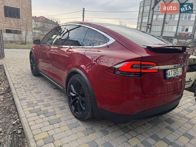 Позашляховик / Кросовер Tesla Model X 2019 в Івано-Франківську