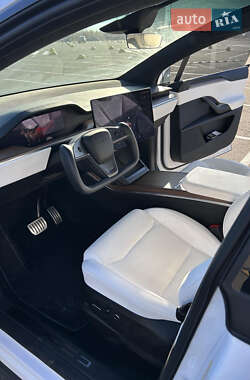 Внедорожник / Кроссовер Tesla Model X 2023 в 