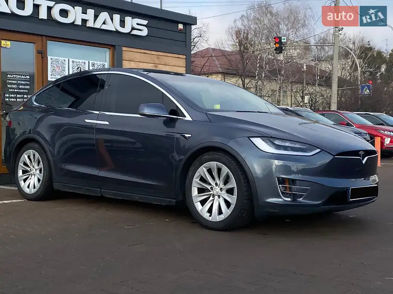 Внедорожник / Кроссовер Tesla Model X 2018 в 