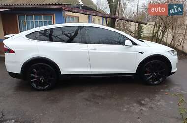 Внедорожник / Кроссовер Tesla Model X 2017 в 