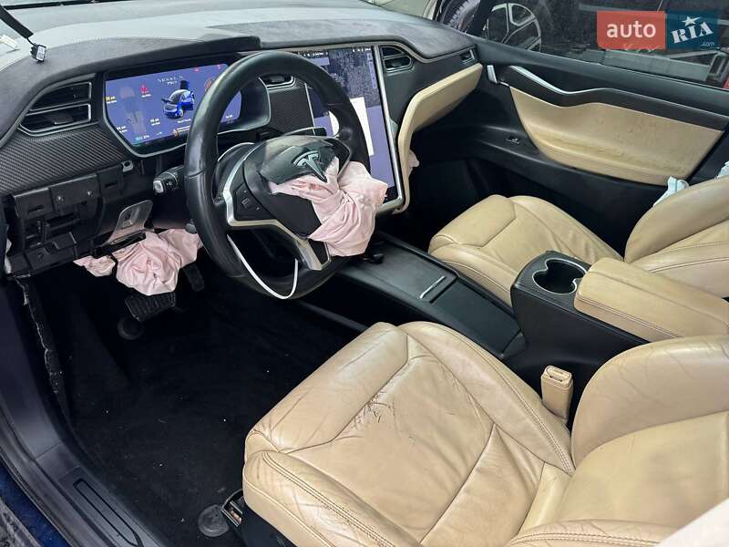 Позашляховик / Кросовер Tesla Model X 2017 в Луцьку фото 6 Позашляховик / Кросовер Tesla Model X 2017 в Луцьку