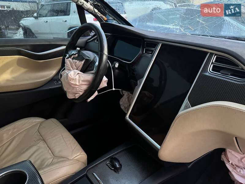 Позашляховик / Кросовер Tesla Model X 2017 в Луцьку фото 26 Позашляховик / Кросовер Tesla Model X 2017 в Луцьку