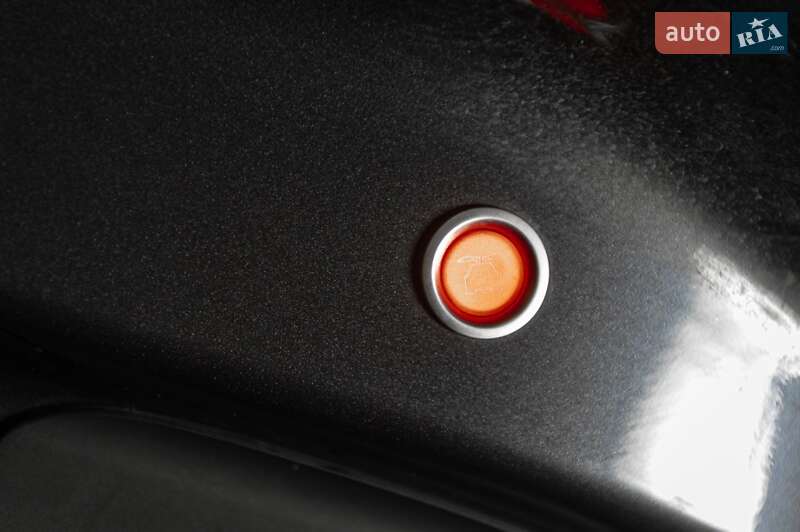 Позашляховик / Кросовер Tesla Model X 2019 в Одесі фото 38 Позашляховик / Кросовер Tesla Model X 2019 в Одесі