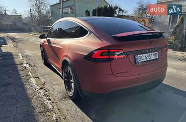 Позашляховик / Кросовер Tesla Model X 2017 в Львові