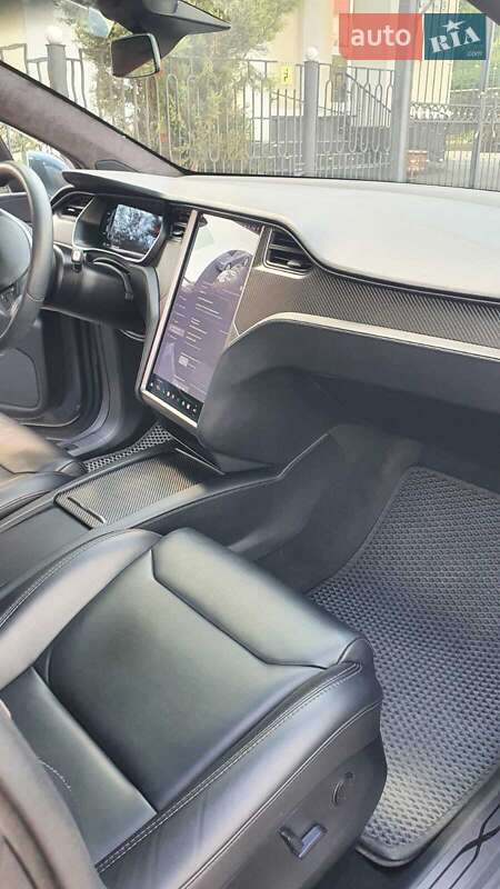 Позашляховик / Кросовер Tesla Model X 2019 в Дніпрі