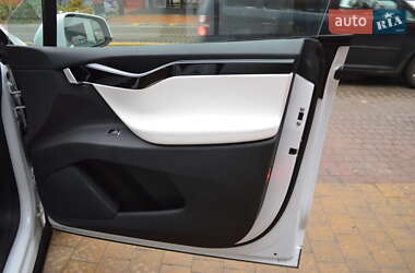 Внедорожник / Кроссовер Tesla Model X 2019 в 