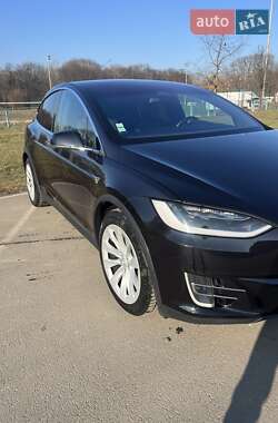 Позашляховик / Кросовер Tesla Model X 2017 в Івано-Франківську