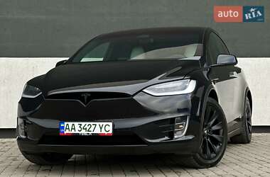 Позашляховик / Кросовер Tesla Model X 2017 в Тернополі