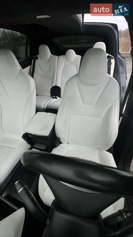 Позашляховик / Кросовер Tesla Model X 2018 в Бучі фото 16 Позашляховик / Кросовер Tesla Model X 2018 в Бучі