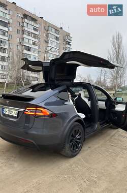 Позашляховик / Кросовер Tesla Model X 2018 в 