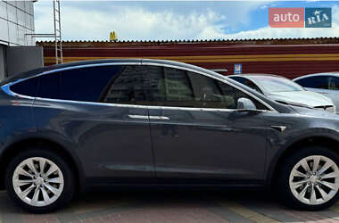 Внедорожник / Кроссовер Tesla Model X 2020 в 