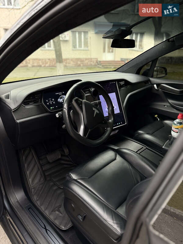 Позашляховик / Кросовер Tesla Model X 2019 в Києві
