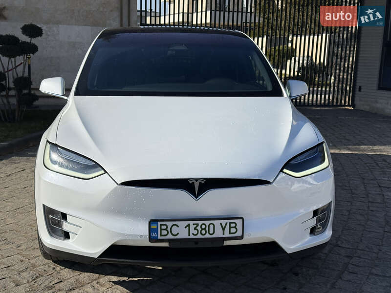 Позашляховик / Кросовер Tesla Model X 2018 в Львові