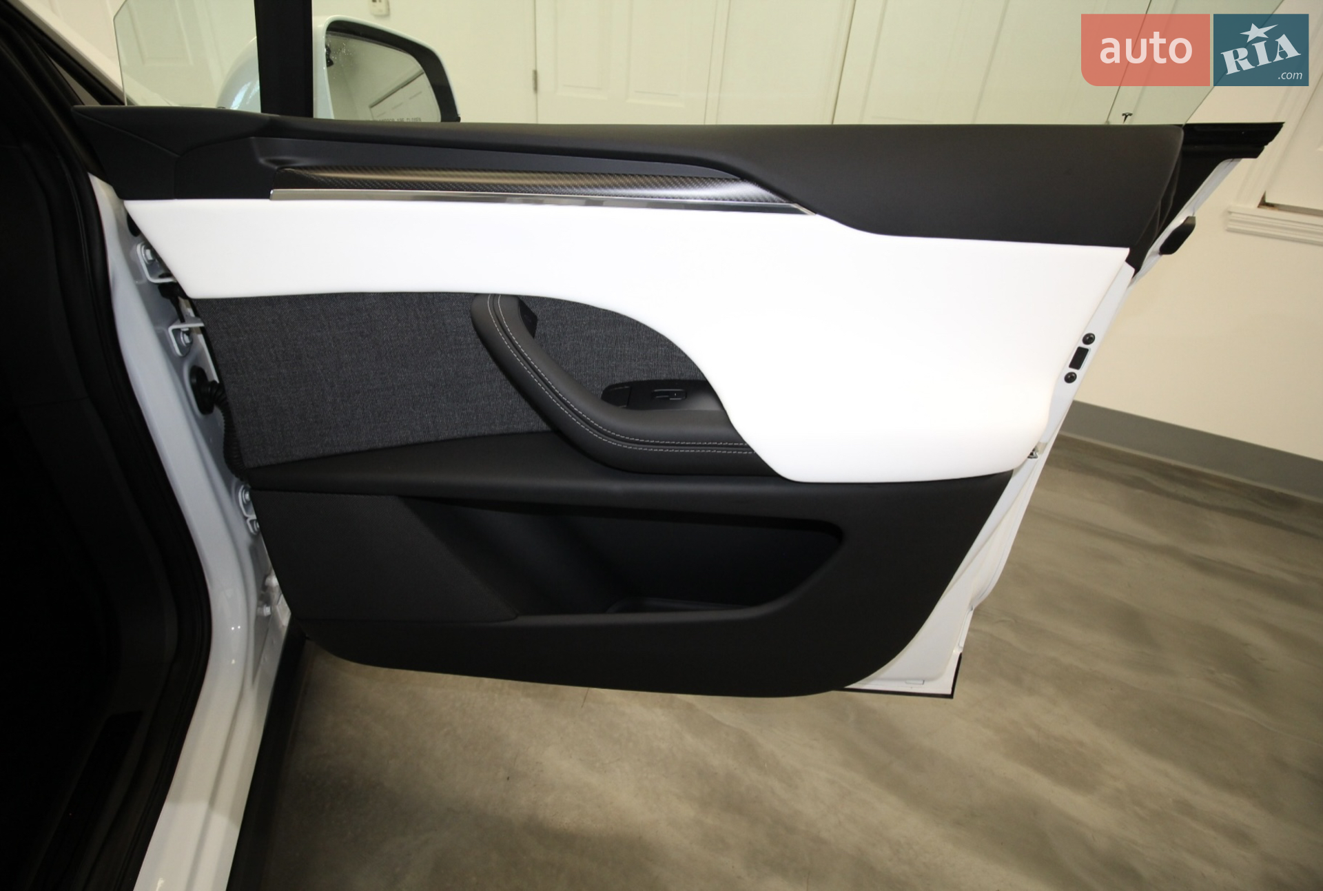 2022 Tesla Model X - мініатюра 15