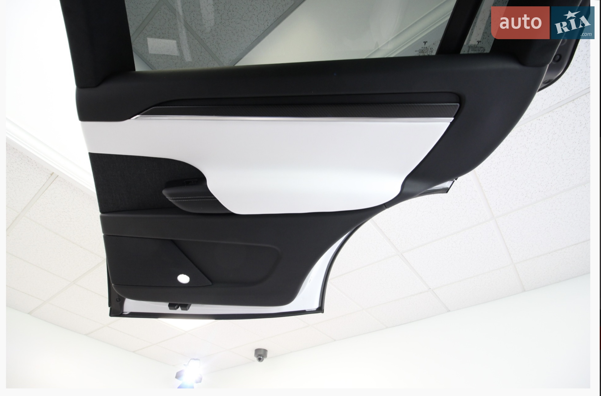 2022 Tesla Model X - мініатюра 22
