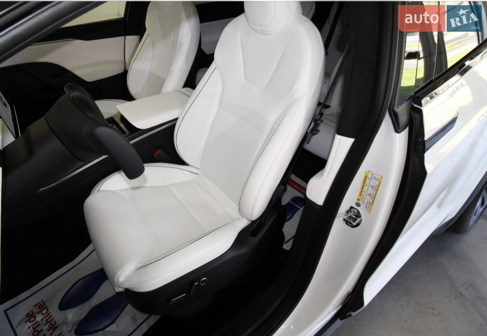 2022 Tesla Model X - мініатюра 28