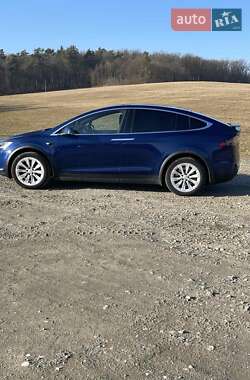 Позашляховик / Кросовер Tesla Model X 2018 в 