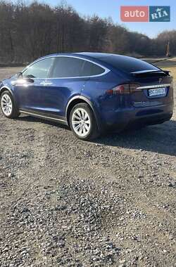 Позашляховик / Кросовер Tesla Model X 2018 в 
