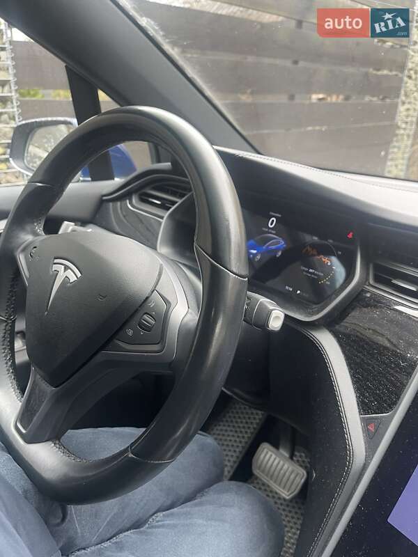 Позашляховик / Кросовер Tesla Model X 2018 в Львові