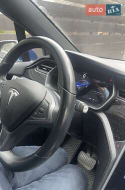 Позашляховик / Кросовер Tesla Model X 2018 в 