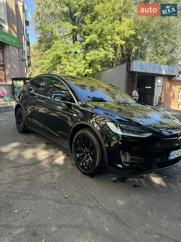 Внедорожник / Кроссовер Tesla Model X 2018 в 