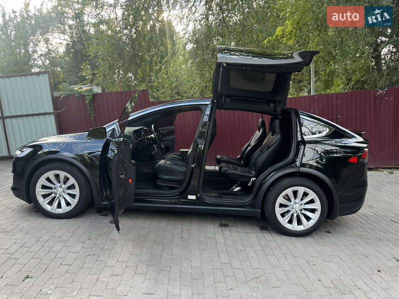 Внедорожник / Кроссовер Tesla Model X 2018 в Днепре