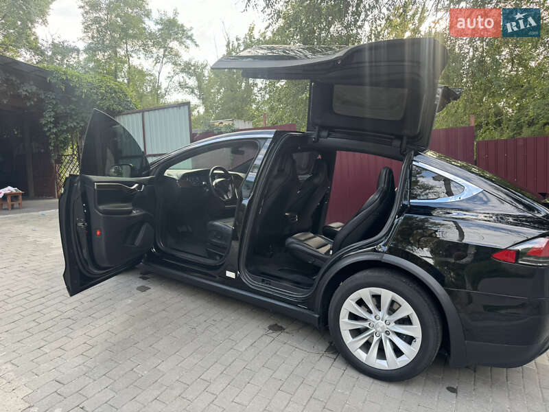Внедорожник / Кроссовер Tesla Model X 2018 в Днепре