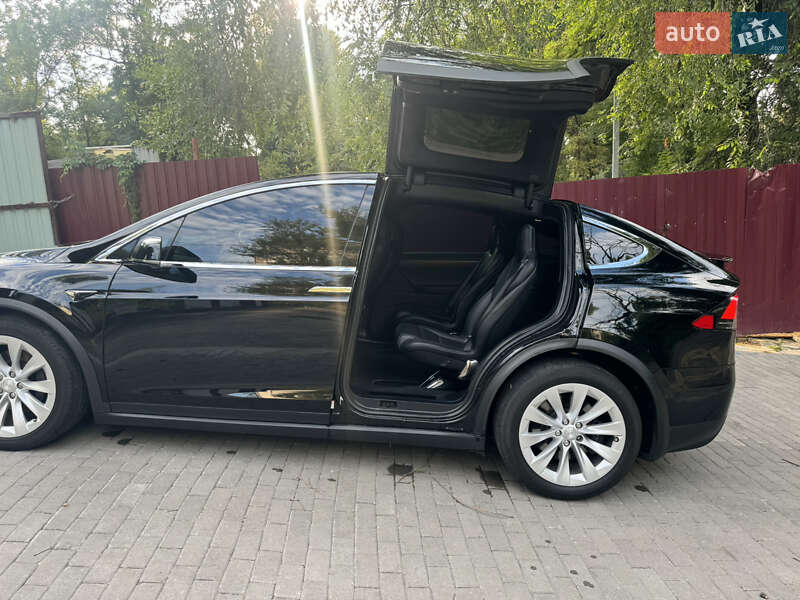 Внедорожник / Кроссовер Tesla Model X 2018 в Днепре