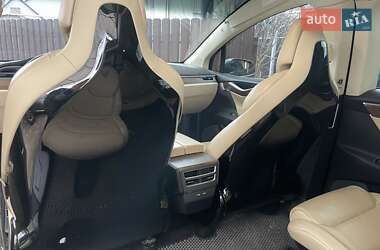 Внедорожник / Кроссовер Tesla Model X 2016 в 