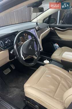 Внедорожник / Кроссовер Tesla Model X 2016 в 