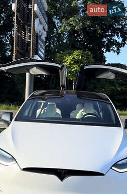 Внедорожник / Кроссовер Tesla Model X 2016 в 
