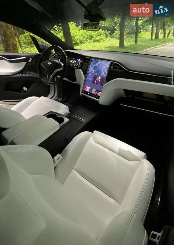 Внедорожник / Кроссовер Tesla Model X 2016 в Киеве