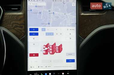 Позашляховик / Кросовер Tesla Model X 2019 в 