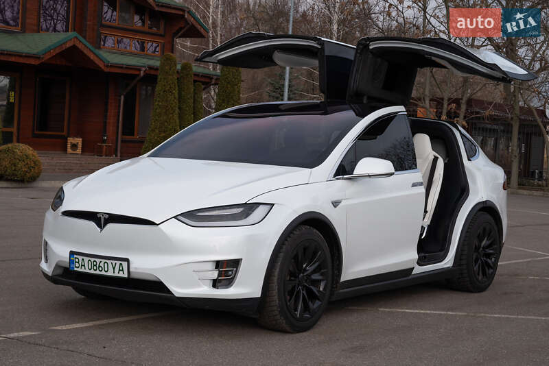 Позашляховик / Кросовер Tesla Model X 2016 в 
