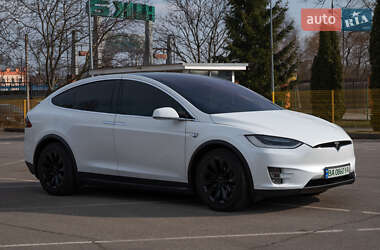 Позашляховик / Кросовер Tesla Model X 2016 в 