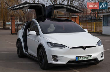 Позашляховик / Кросовер Tesla Model X 2016 в 