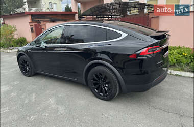 Позашляховик / Кросовер Tesla Model X 2019 в 