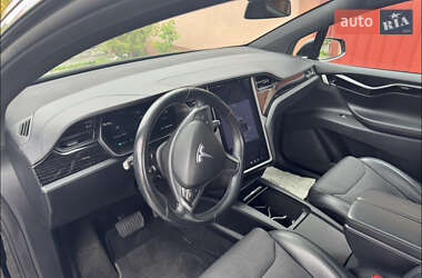 Позашляховик / Кросовер Tesla Model X 2019 в 