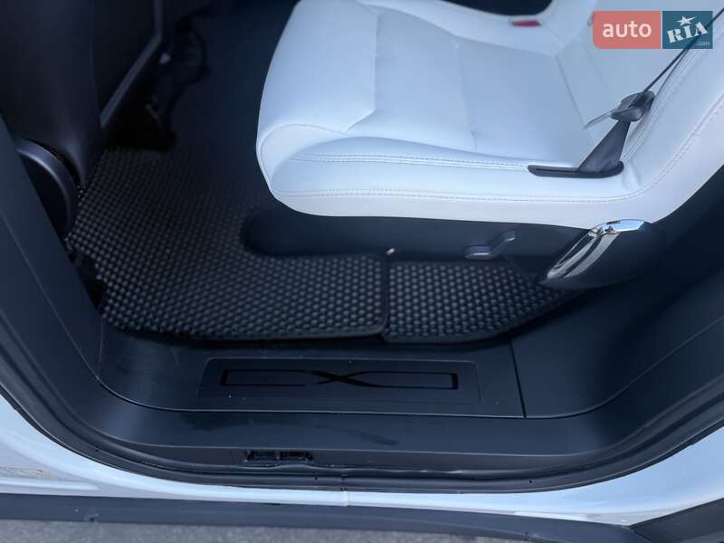 Позашляховик / Кросовер Tesla Model X 2020 в Харкові