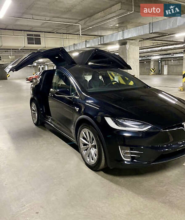 Внедорожник / Кроссовер Tesla Model X 2017 в 