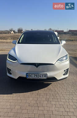 Внедорожник / Кроссовер Tesla Model X 2018 в 