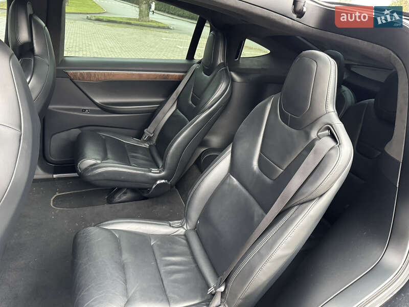 Позашляховик / Кросовер Tesla Model X 2017 в Києві фото 28 Позашляховик / Кросовер Tesla Model X 2017 в Києві