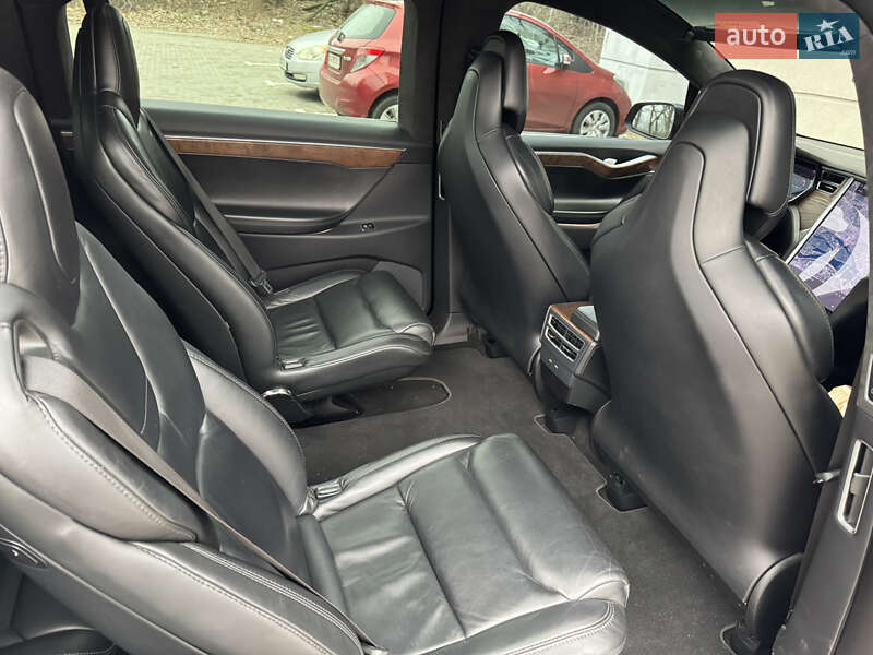 Позашляховик / Кросовер Tesla Model X 2017 в Києві фото 31 Позашляховик / Кросовер Tesla Model X 2017 в Києві