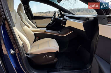 Позашляховик / Кросовер Tesla Model X 2023 в 
