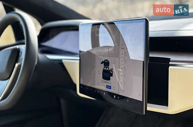 Позашляховик / Кросовер Tesla Model X 2023 в 