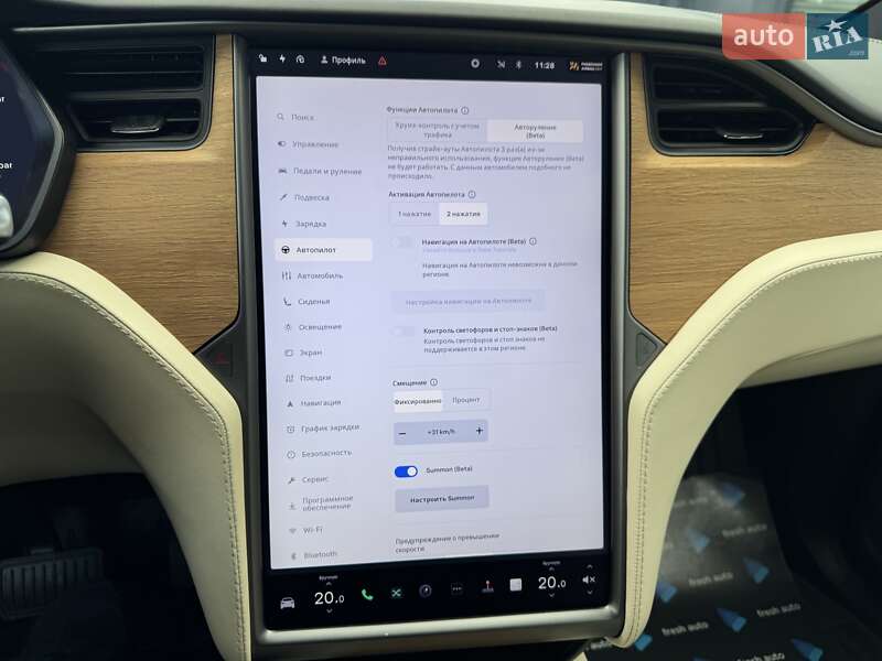 Внедорожник / Кроссовер Tesla Model X 2020 в Ровно